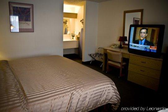 ביברטון Pepper Tree Inn חדר תמונה