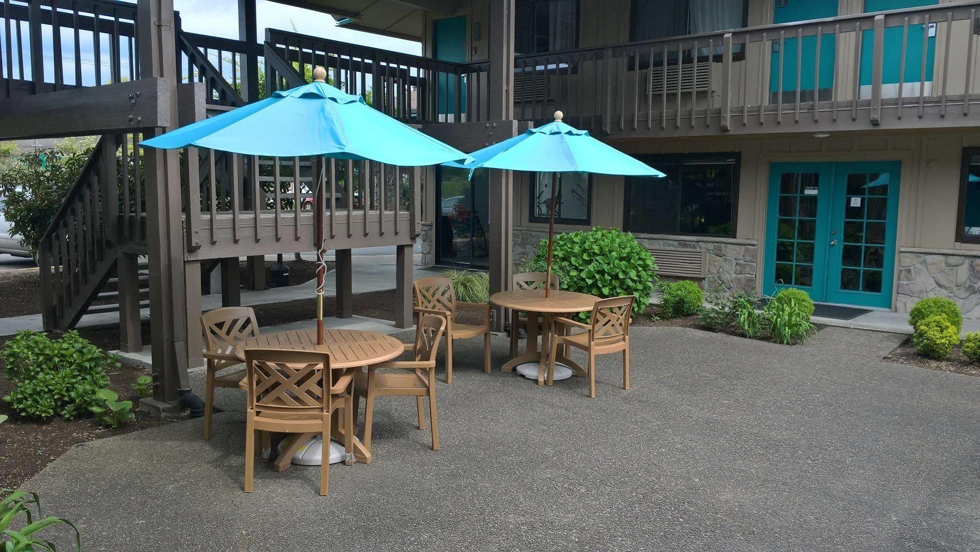 ביברטון Pepper Tree Inn מראה חיצוני תמונה